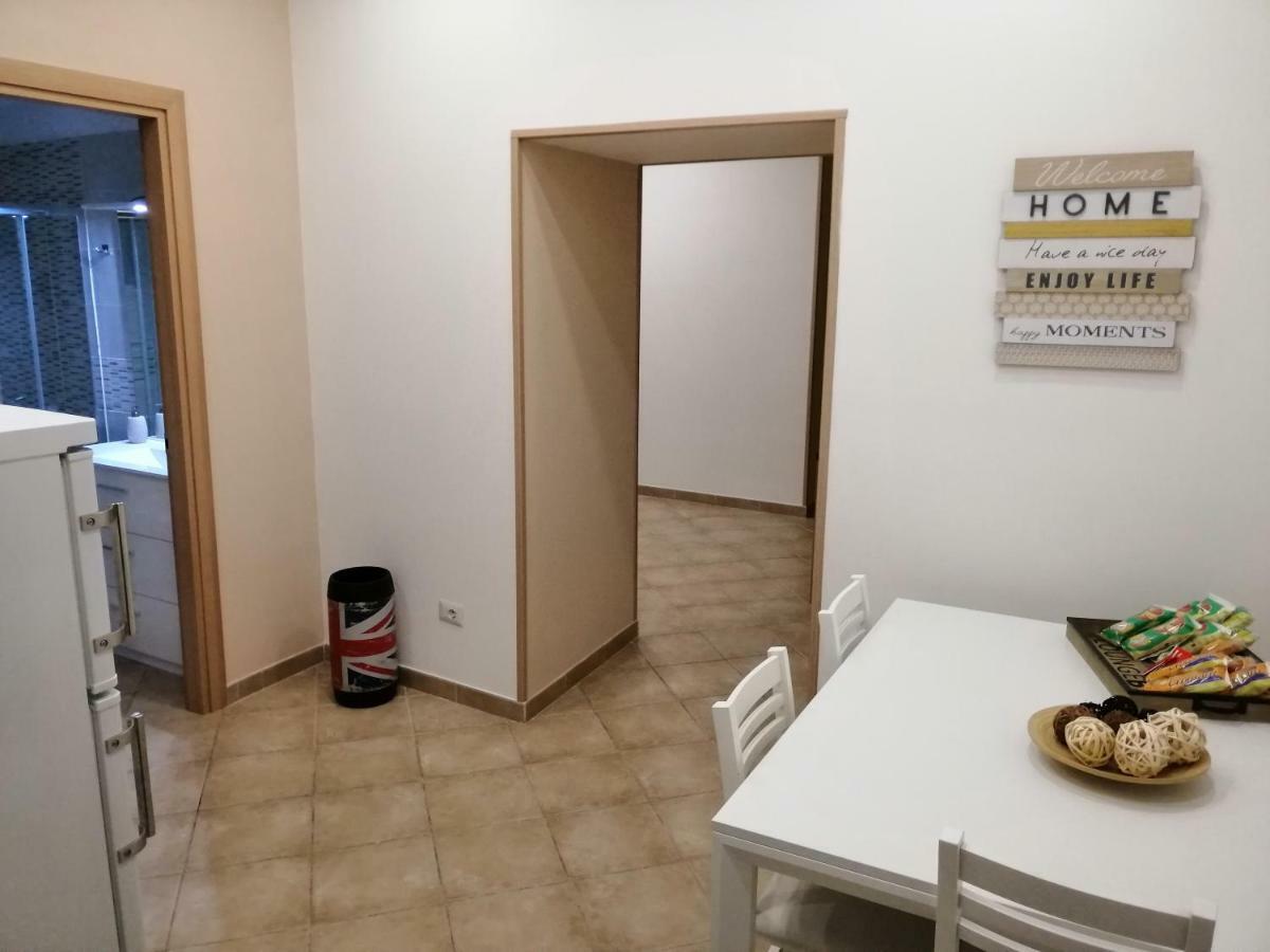 Apartmán Ad Un Passo Dal Duomo "2" Neapol Exteriér fotografie